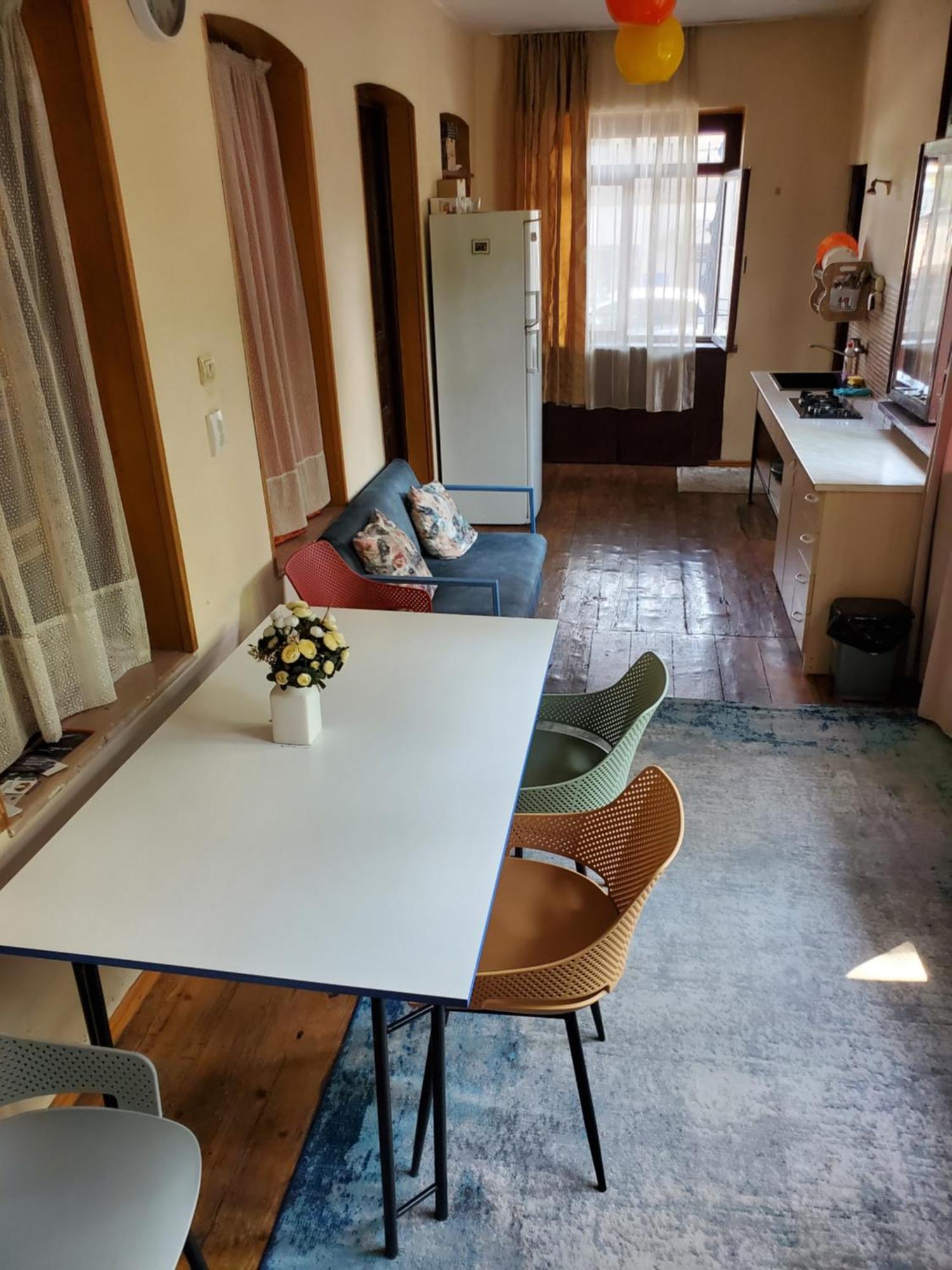 Уиут Ниниа Сад Apartment Tbilisi Exterior photo